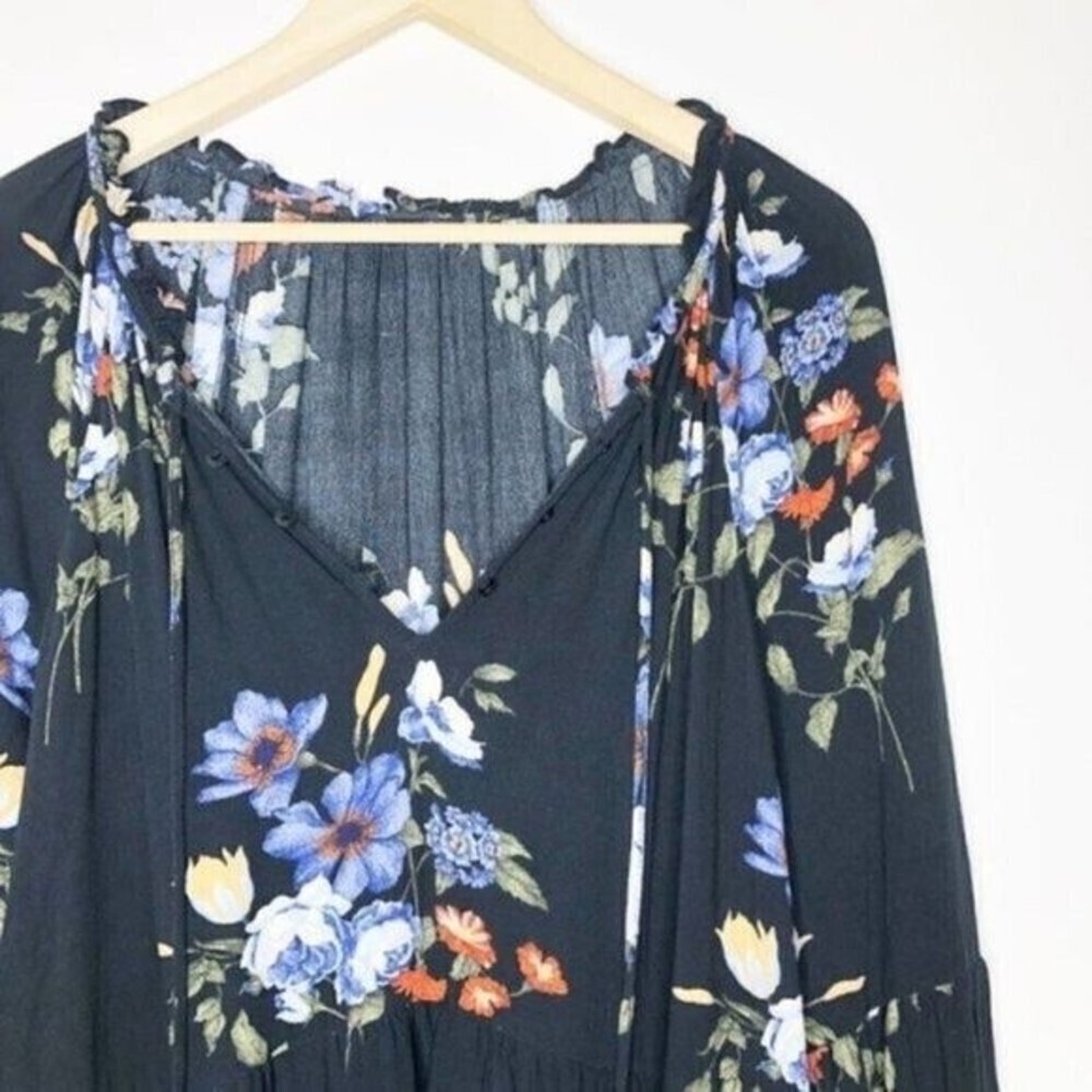 AMERICAN EAGLE Floral High Low Top  - Picture 2 of 7